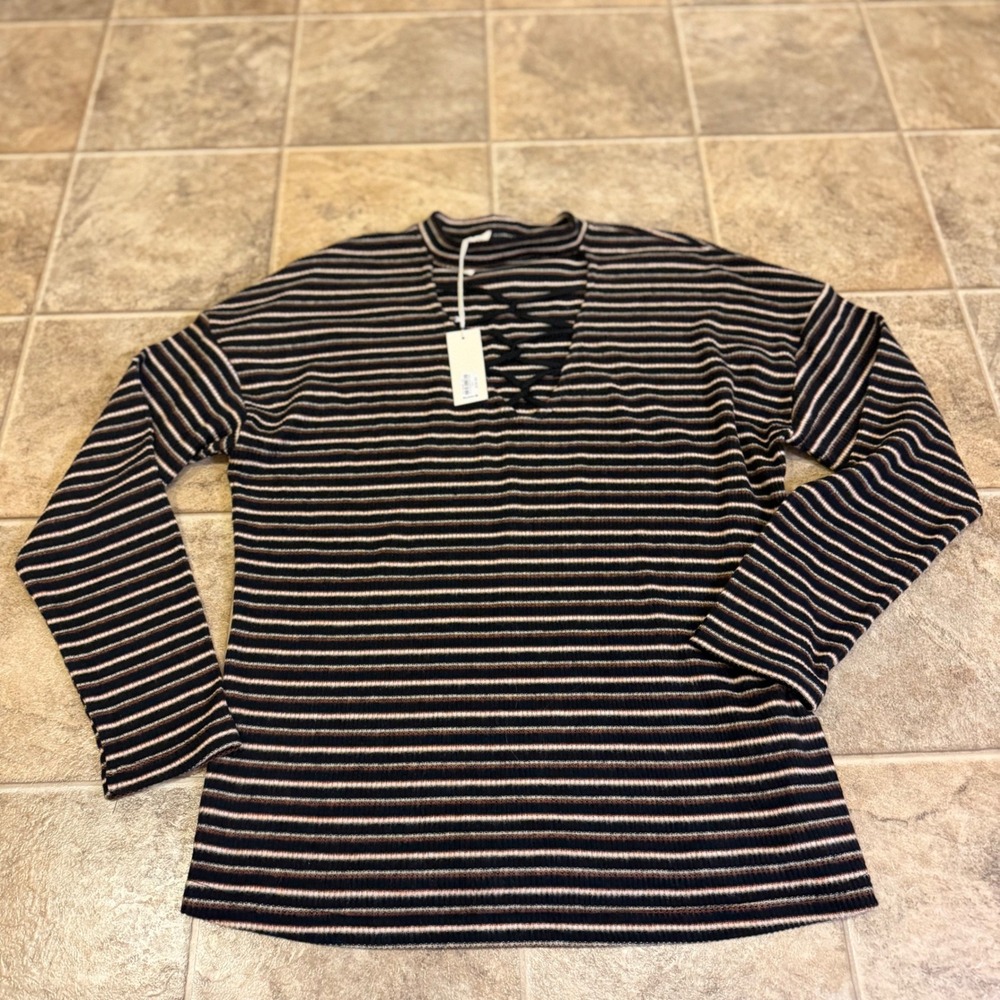 Gilded Intent Oversized Striped Lace Up V-Neck Ribbed Top Small TP114684B